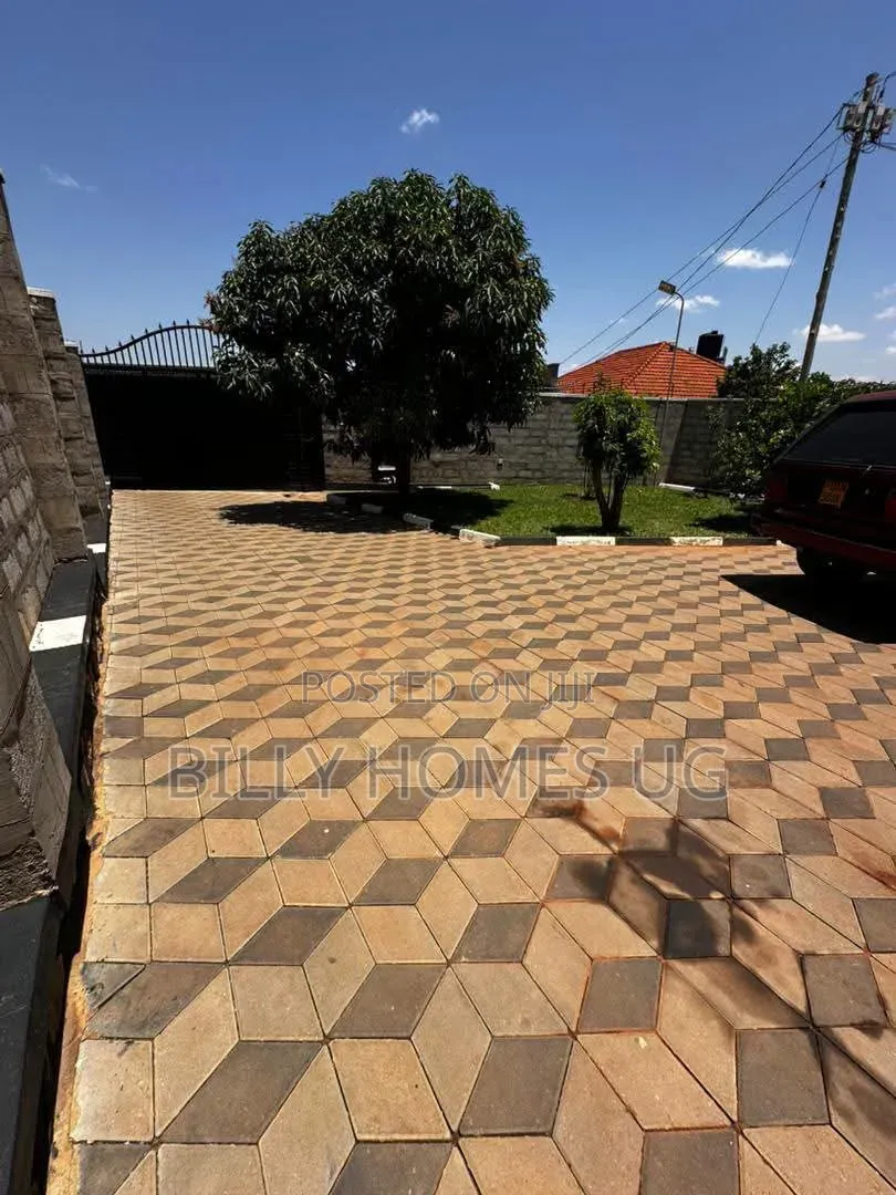 2bdrm House in Nangabo for sale