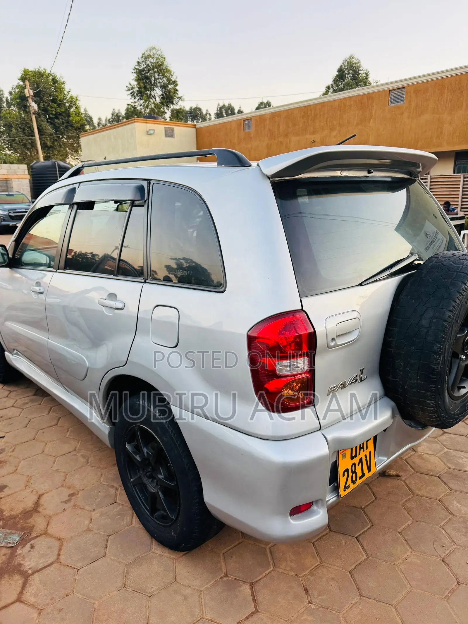 Toyota RAV4 Automatic 2002 Silver