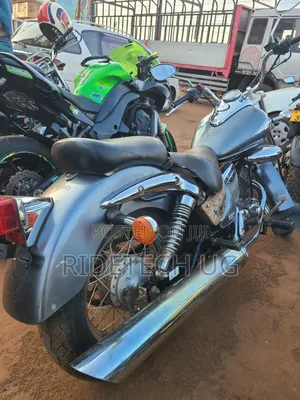 Suzuki Intruder 2018 Gray