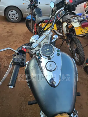 Suzuki Intruder 2018 Gray