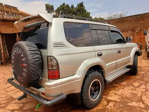 Toyota Land Cruiser Prado 2002 White