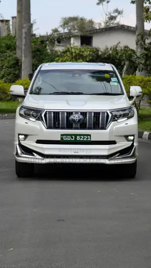 Toyota Land Cruiser Prado 2019 White