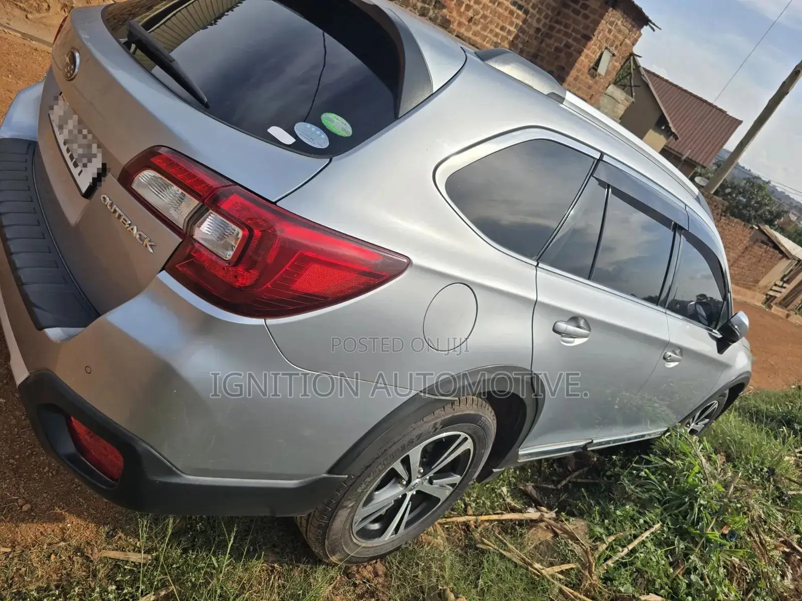 Subaru Outback 2.5i AWD 2017 Gray