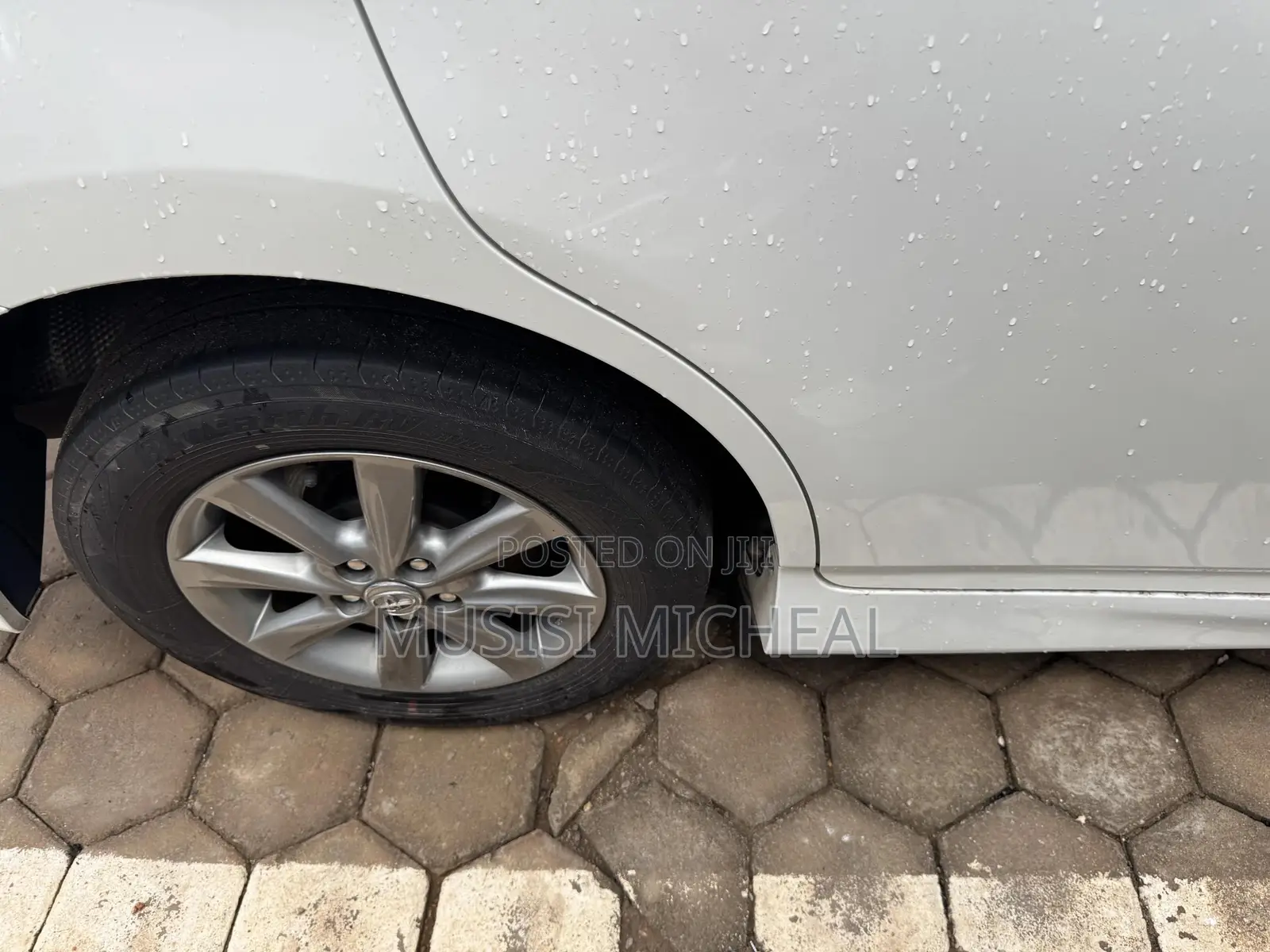 Toyota Wish 2013