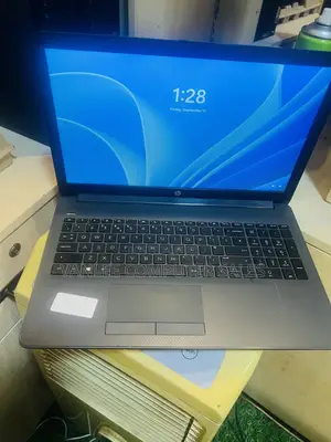 New Laptop HP 250 G7 4GB Intel Celeron SSD 128GB