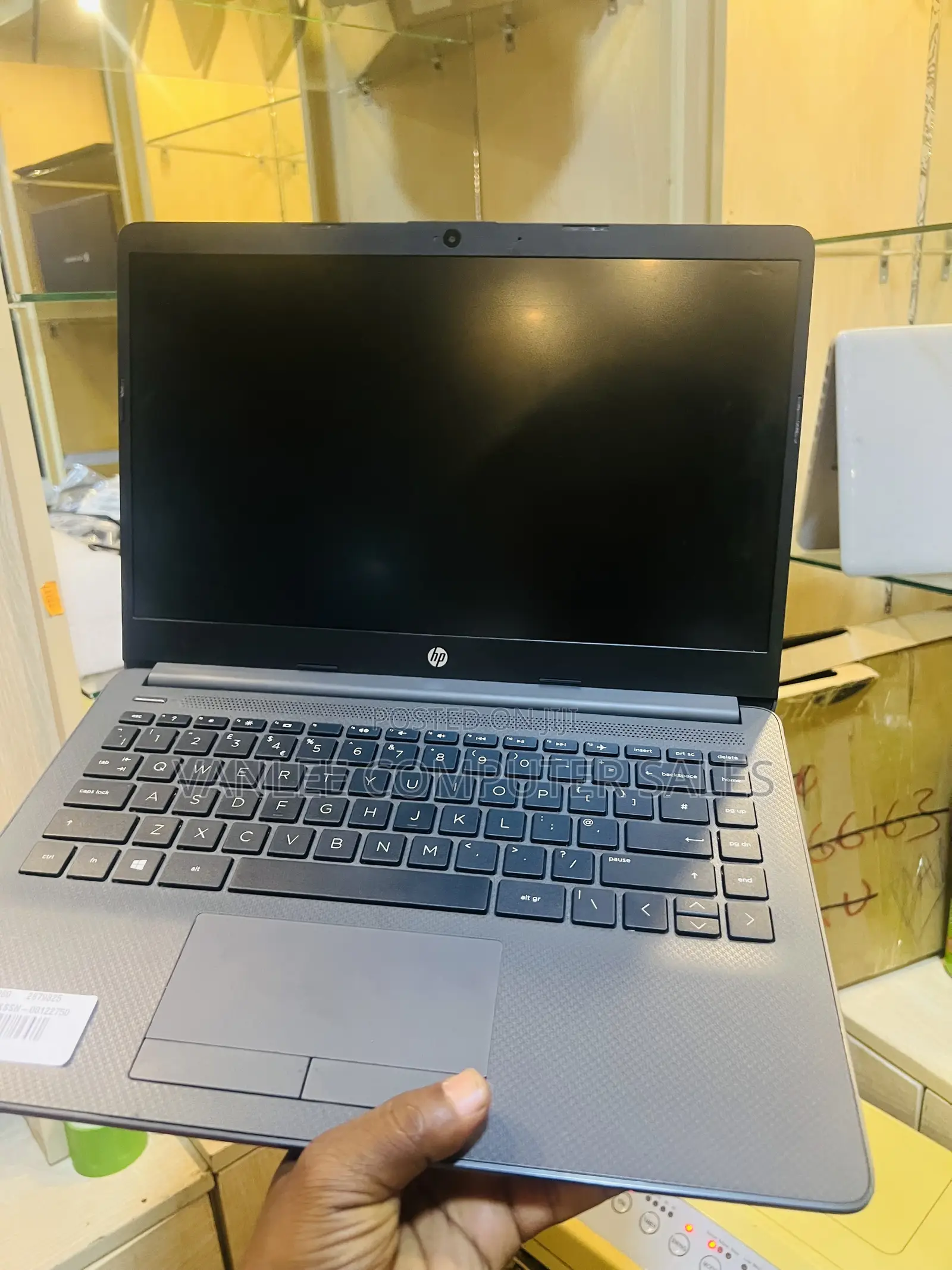 New Laptop HP 250 G7 4GB Intel Celeron SSD 128GB