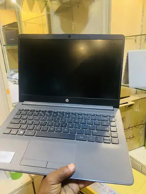 New Laptop HP 250 G7 4GB Intel Celeron SSD 128GB