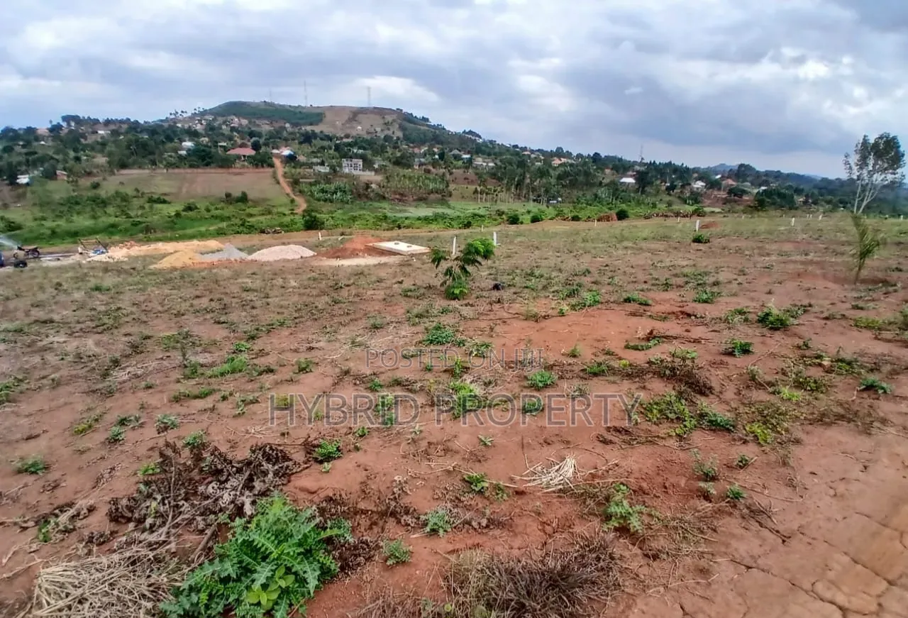 Prime Plots for Sale at Mpigi~Kalagala Kulya Show Estate~Masaka Road.