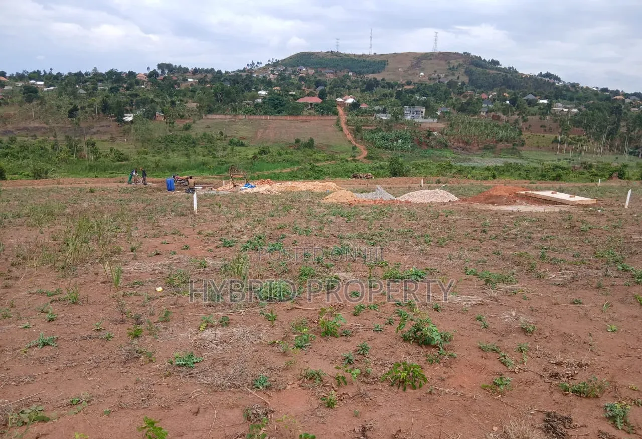 Prime Plots for Sale at Mpigi~Kalagala Kulya Show Estate~Masaka Road.