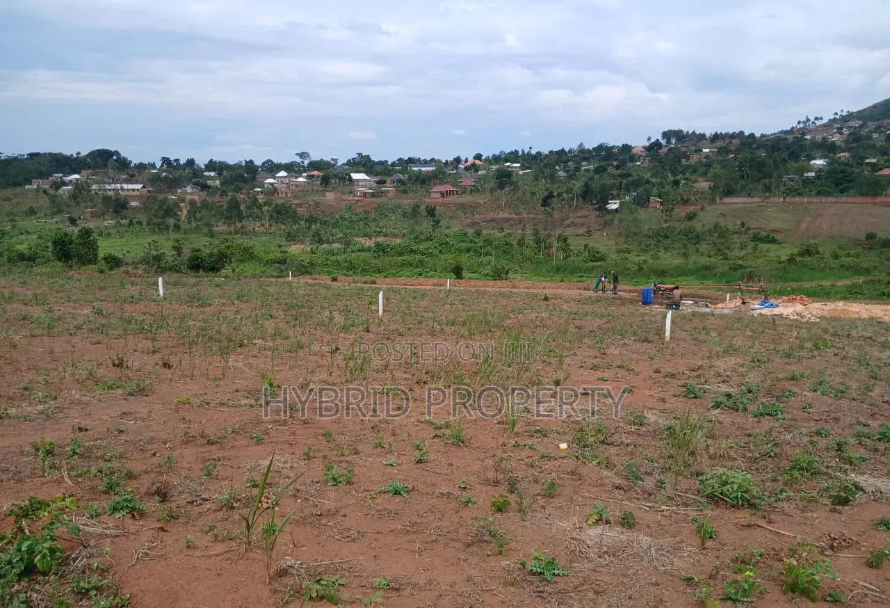 Prime Plots for Sale at Mpigi~Kalagala Kulya Show Estate~Masaka Road.