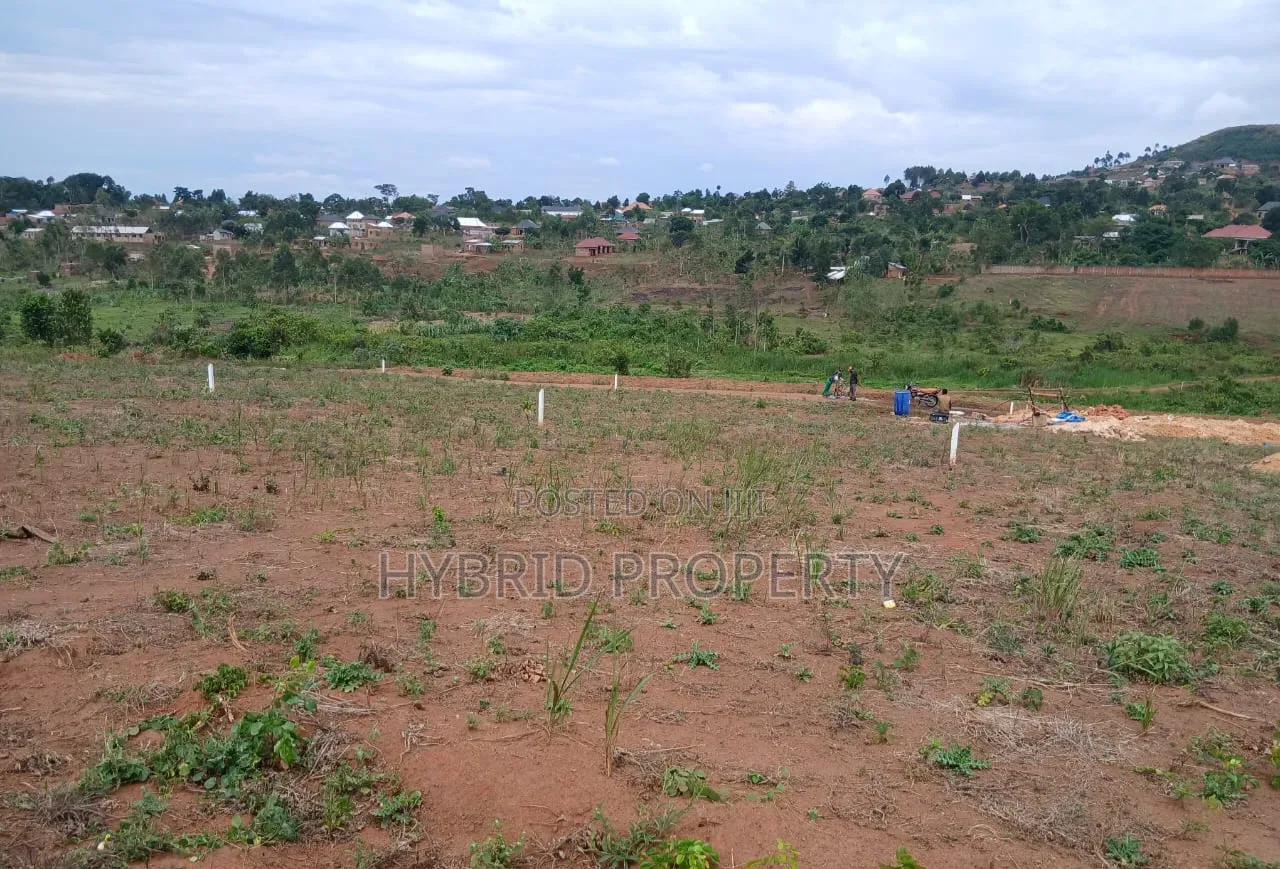 Prime Plots for Sale at Mpigi~Kalagala Kulya Show Estate~Masaka Road.