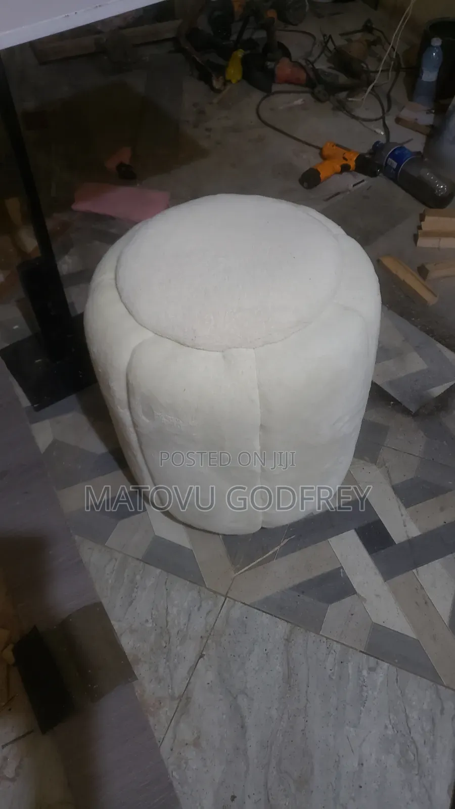 Single White Poof