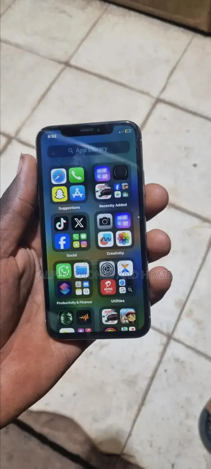 Apple iPhone X 64 GB White