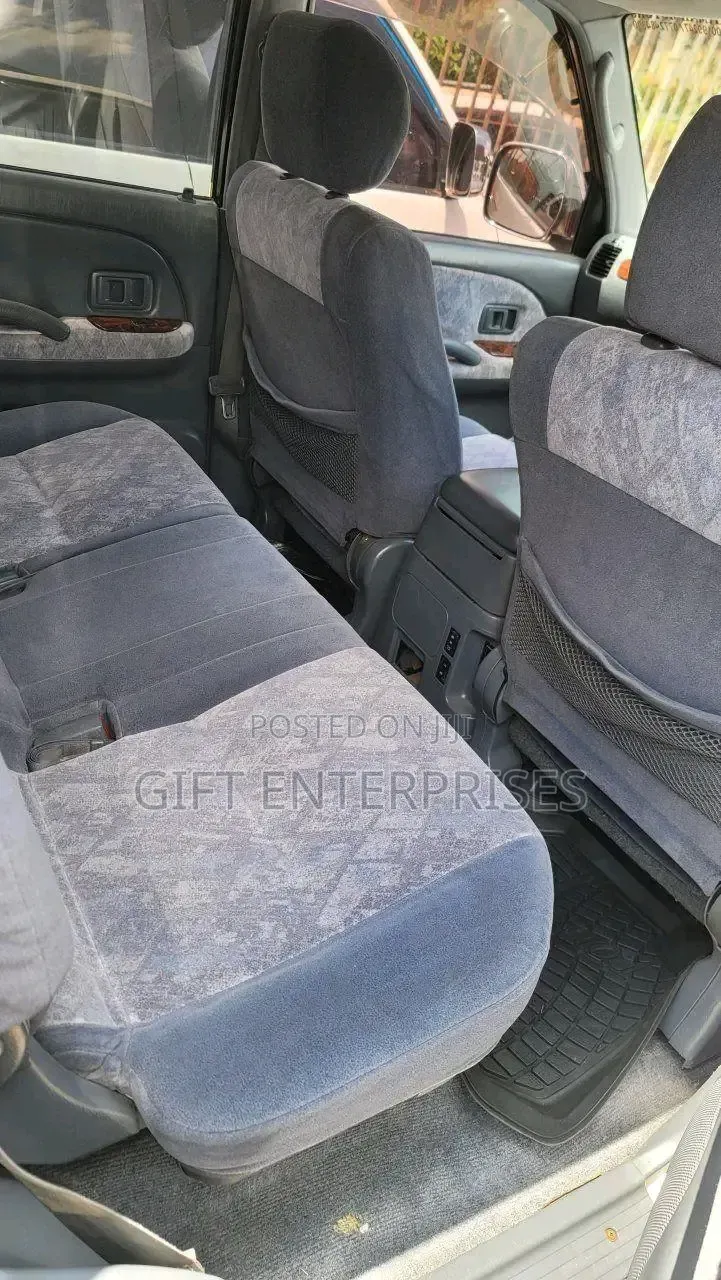 Toyota Land Cruiser Prado 2.7 16V 5dr 2000 Silver