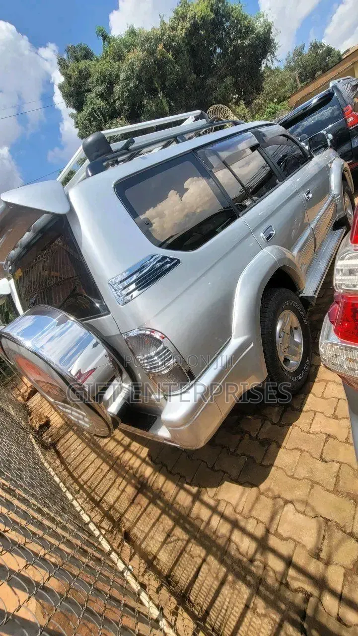 Toyota Land Cruiser Prado 2.7 16V 5dr 2000 Silver