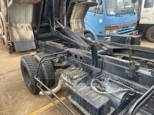 Isuzu Juston 1989 White