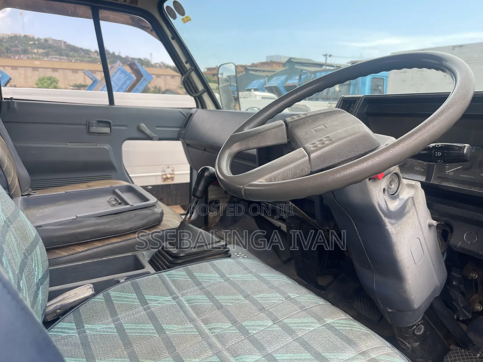 Isuzu Juston 1989 White