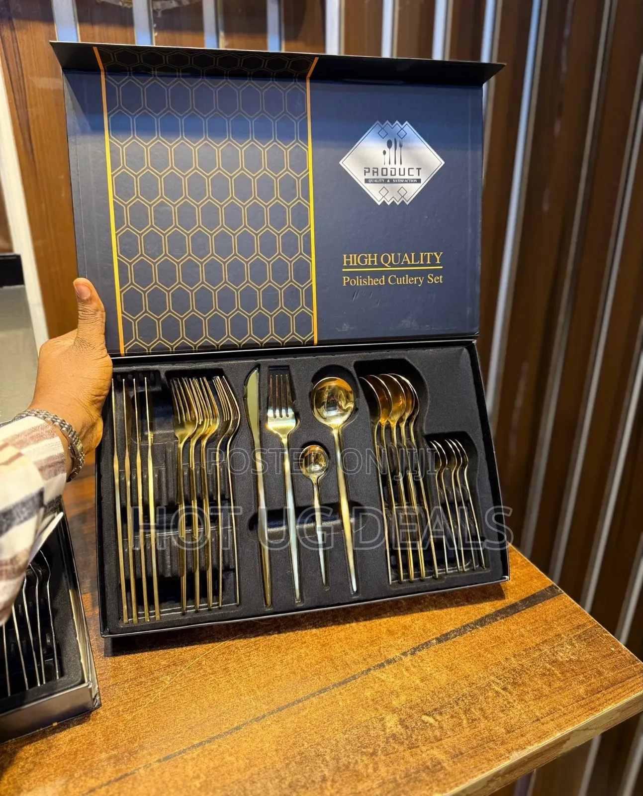 24-Piece Polished Gold Stainless Steel Luxury Cutlery Set