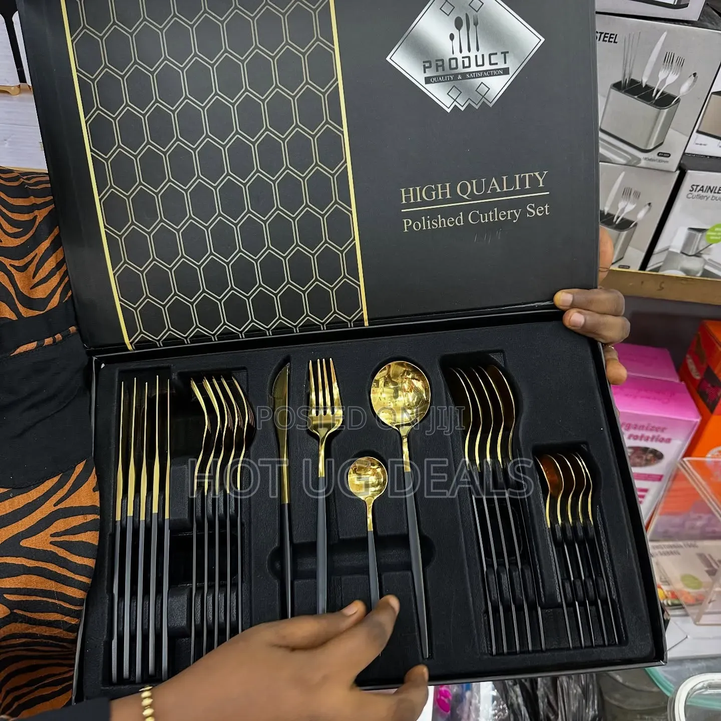 24-Piece Polished Gold Stainless Steel Luxury Cutlery Set