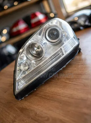 Head Lights for Mercedes Benz Ml Class 2005