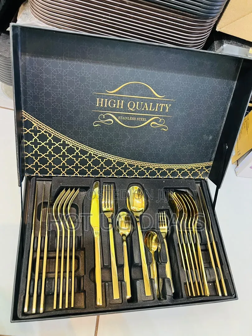 24-Piece Mirror-Polished Gold Cutlery Set