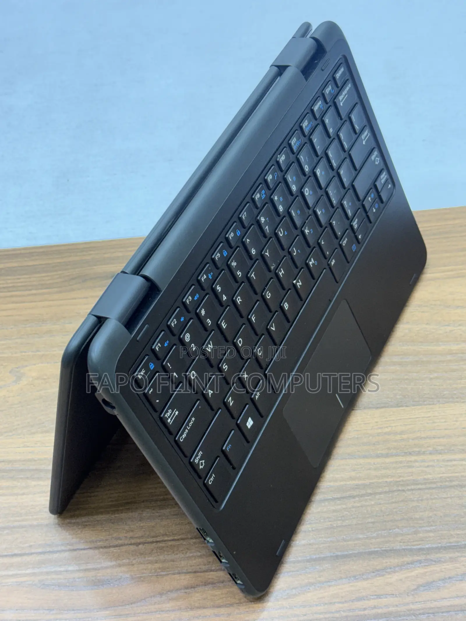 Laptop Dell Latitude 3190 2-in-1 8GB Intel Celeron SSD 128GB