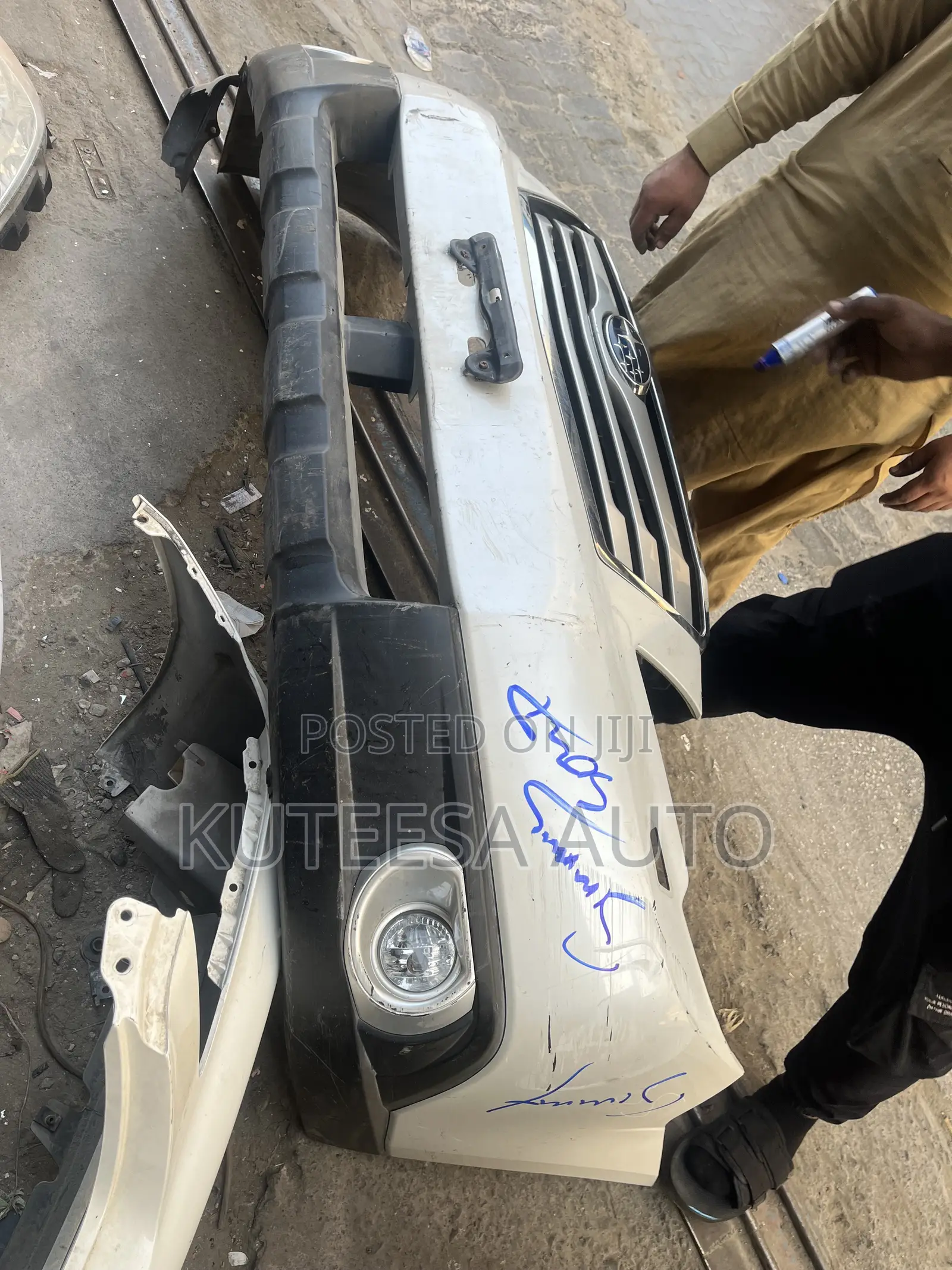 Subaru Outback 2010 Front Bumper