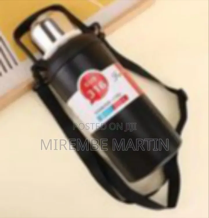 Premium Insulated Stainless Steel Travel Bottle With Carry Strap