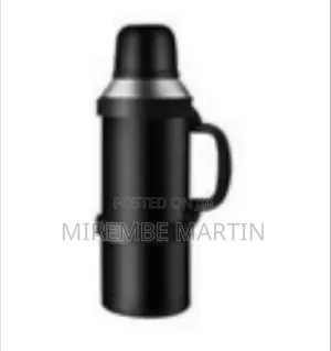 High-Capacity Insulated Vacuum Flask