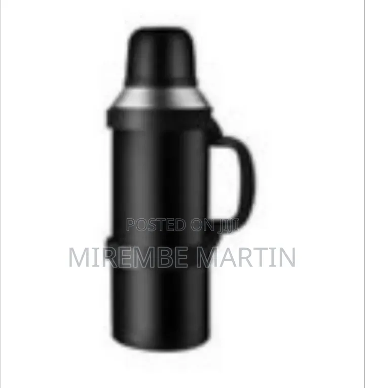 High-Capacity Insulated Vacuum Flask