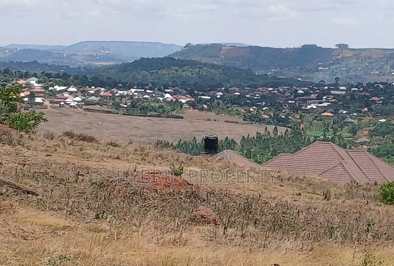 Prime Plots for Sale at Mpigi~Nsamizi Modern Hill View Land Estate.