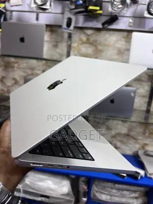 Laptop Apple MacBook Pro 2021 M1 16GB Apple M1 Pro SSD 512GB