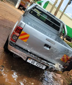 Toyota Hilux 2008 Silver