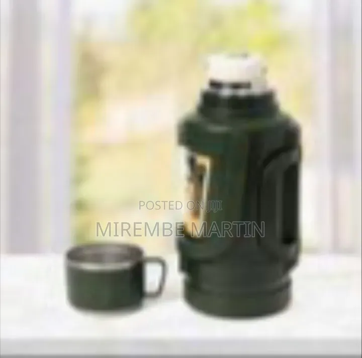 Double Wall Insulated Vacuum Flask With Handle