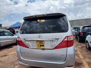 Toyota Alphard 2.4 Petrol AWD 2010 Silver