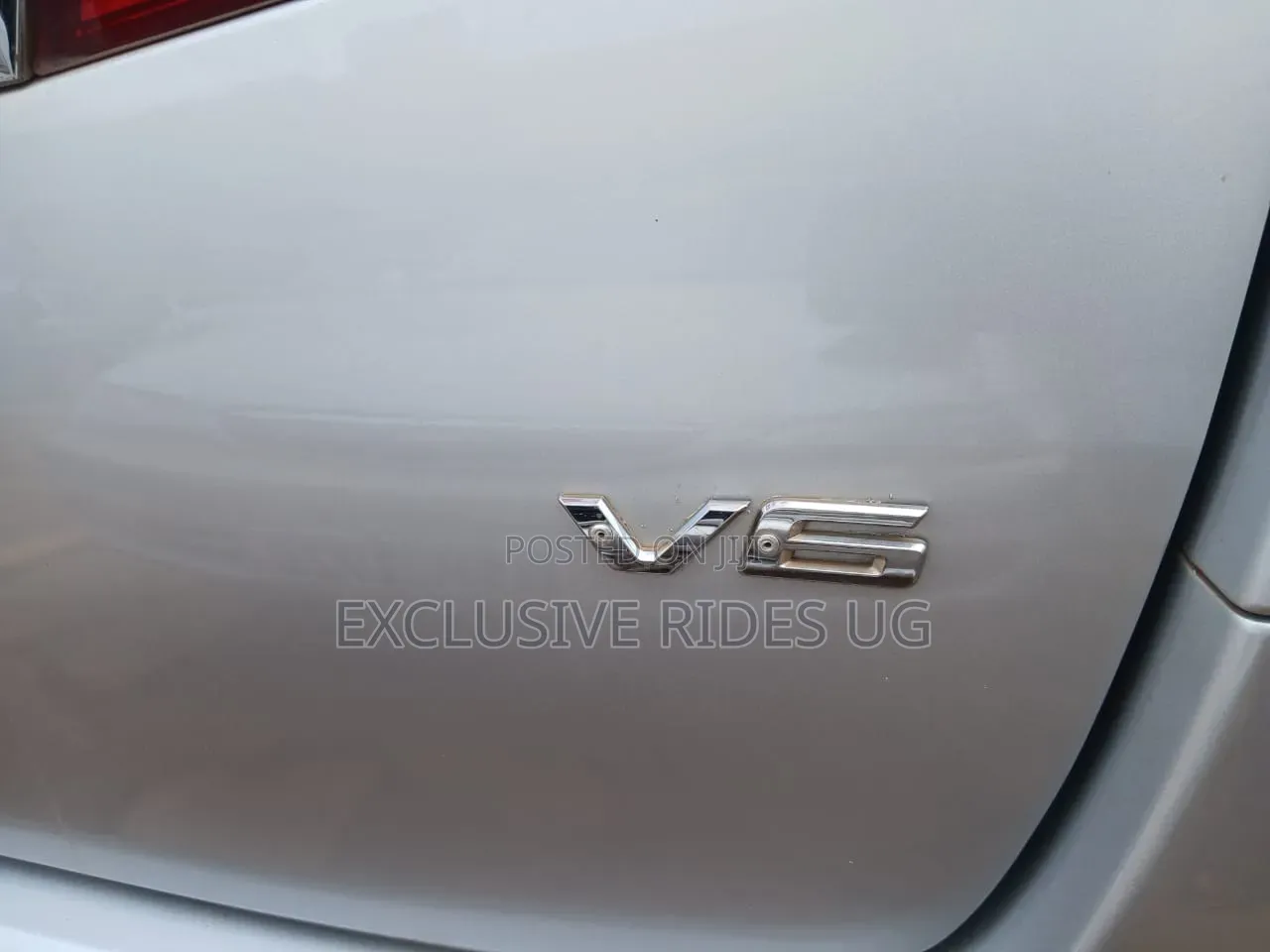 Toyota Alphard 2.4 Petrol AWD 2010 Silver