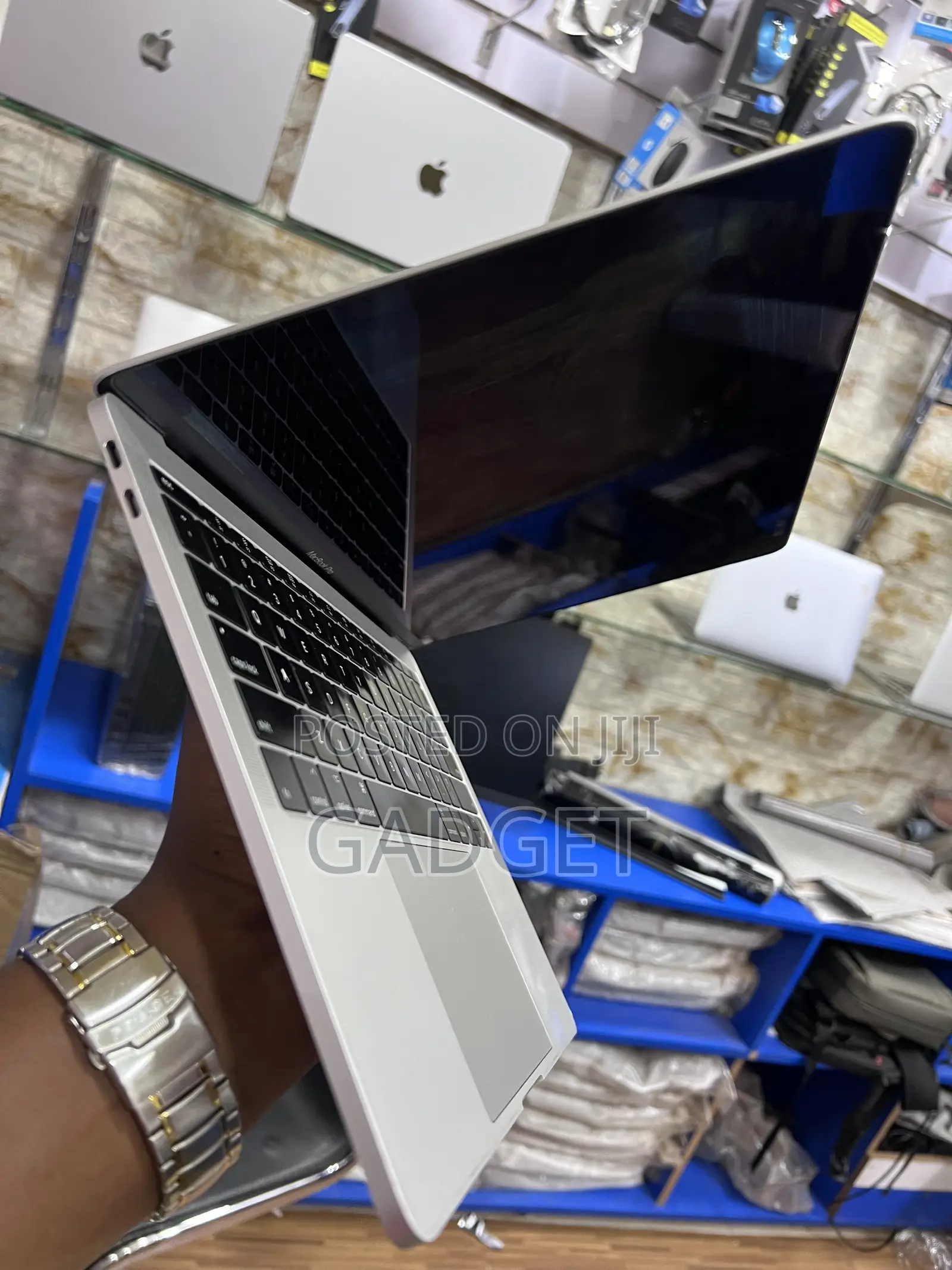 Laptop Apple MacBook Pro 2017 8GB Intel Core i5 SSD 256GB