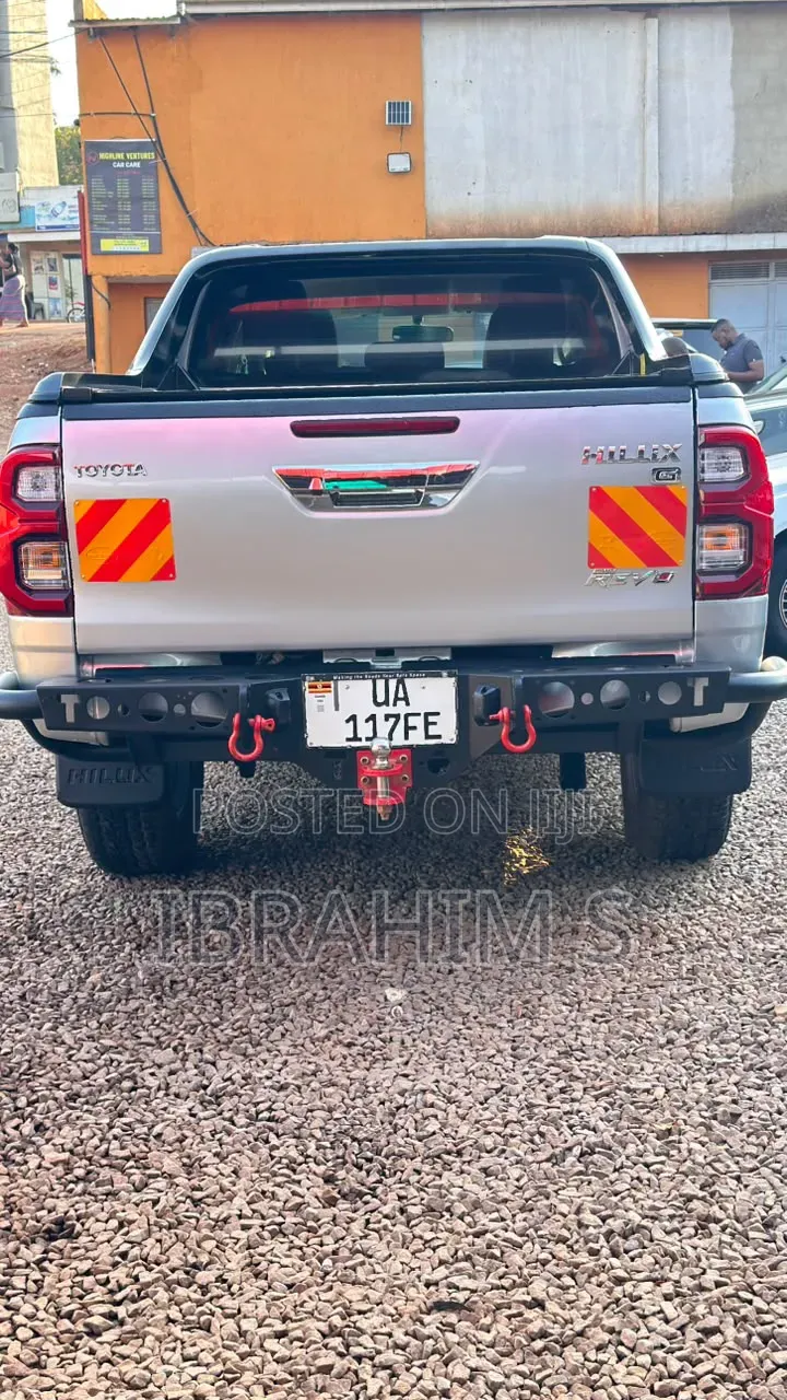 Toyota Hilux 2016 Silver