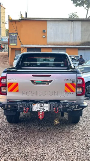 Toyota Hilux 2016 Silver
