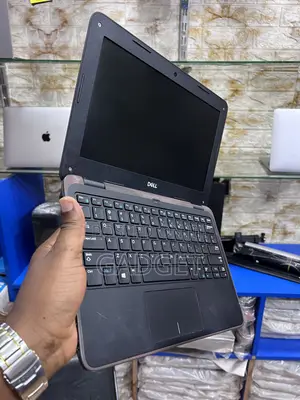 Laptop Dell Latitude 3190 4GB Intel Celeron SSD 128GB