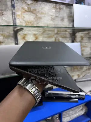 Laptop Dell Latitude 3190 4GB Intel Celeron SSD 128GB