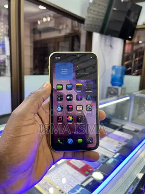 Apple iPhone 11 64 GB Yellow