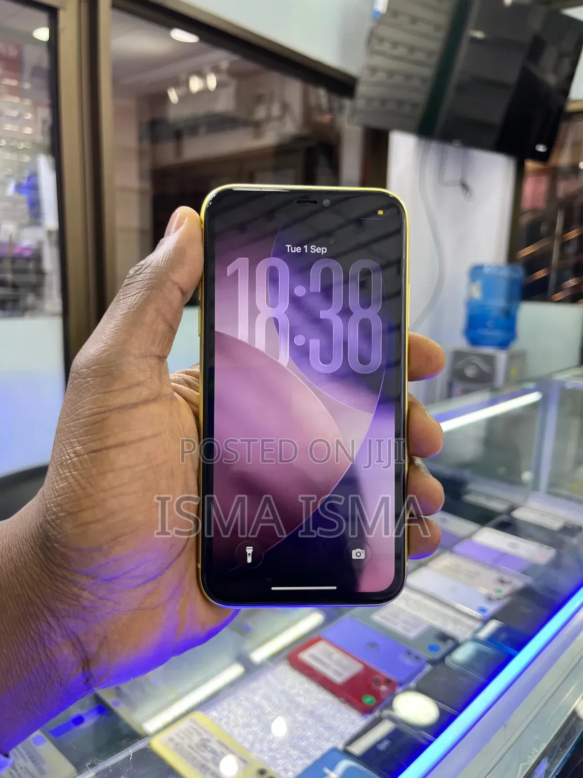 Apple iPhone 11 64 GB Yellow