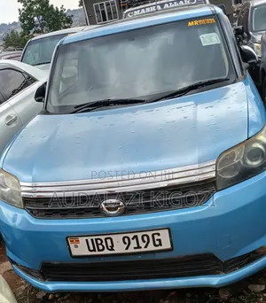 Toyota Corolla Rumion 2011 Blue