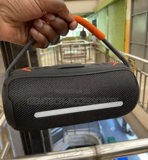 JBL Boombox 360