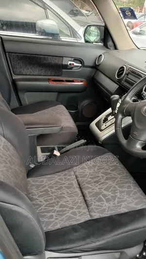 Toyota Corolla Rumion 2011 Blue
