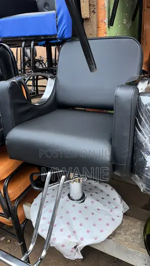 Saloon Min Chair
