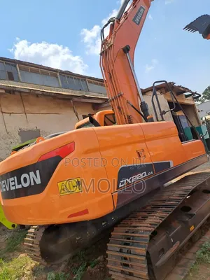 Develon Model DX220LC-2N 105,000 USD