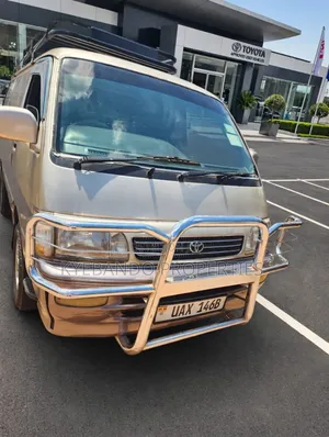Toyota HiAce 1999 Gold