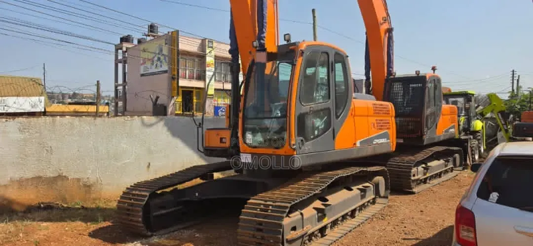Develon Model DX220LC-2N 105,000 USD